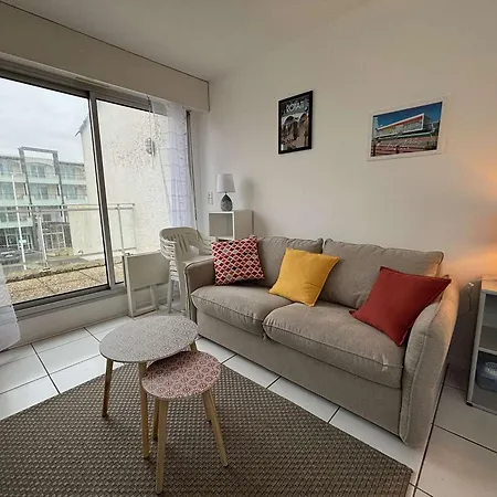 Apartment Cosy Avec Balcon Et Parking, - Fr-1-494-173